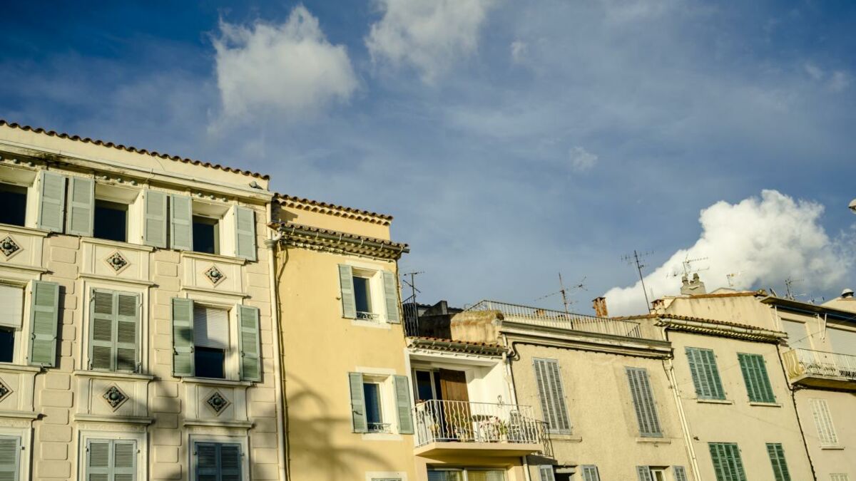 6 Rue Jean Jaures Sanary Sur Mer Sanary-sur-Mer : les photos impressionnantes de l'immeuble effondré après  l'explosion