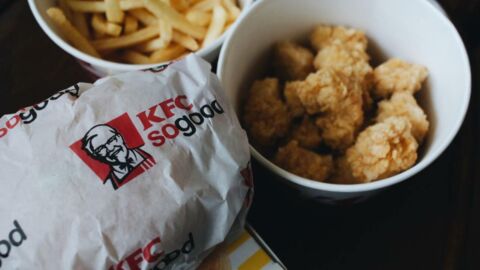 KFC : une femme fait une découverte écœurante en mangeant ses Hot Wings (Photo)