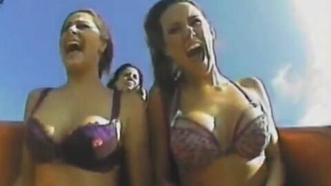 Wenn Models im Bikini Achterbahn fahren