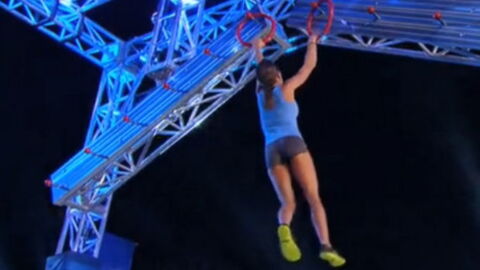 American Ninja Warrior: Die schöne Kacy Catanzaro ist die erste und einzige Frau, die das Finale erreicht