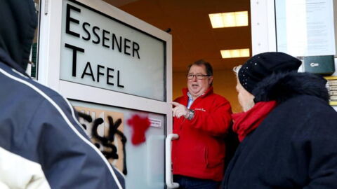 Nach Aufnahmestopp: Essener Tafel reagiert auf großen Andrang von Ausländern