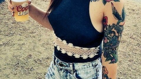 Heiße Frauen, scharfe Tattoos!