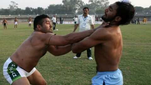 Entdecken Sie Kabaddi, eine Kampfsportart bei der man sich ohrfeigen muss!