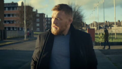 Conor McGregor ehrt Joao Carvalho, einen verstorbenen MMA-Kämpfer