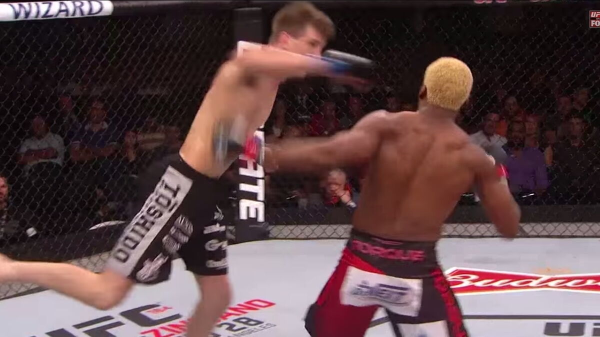 UFC 61 Spektakulärer SupermanPunch