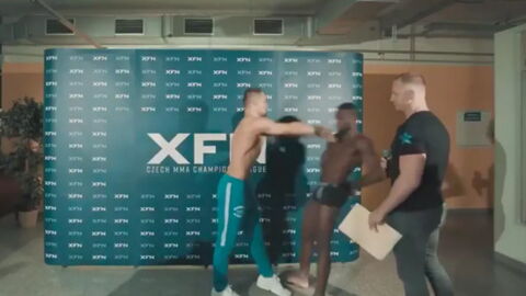 Tschechischer MMA-Kämpfer geht seinen Gegner nach dem Wiegen übel an