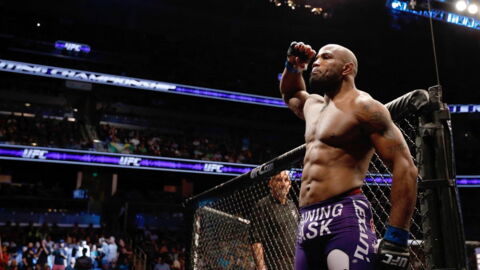 Yoel Romero feiert seinen Sieg gegen Chris Weidman und wird dafür für 2 Monate suspendiert