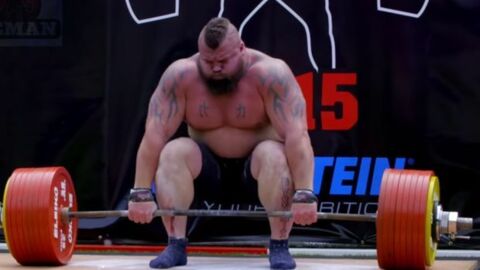 Eddie "The Beast" Hall stellt einen neuen Rekord auf