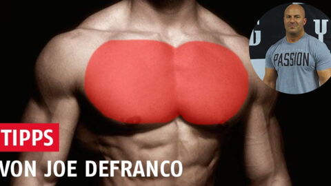 Joe DeFranco erklärt, wie man echte Liegestützen machen kann, die die Brustmuskeln trainieren