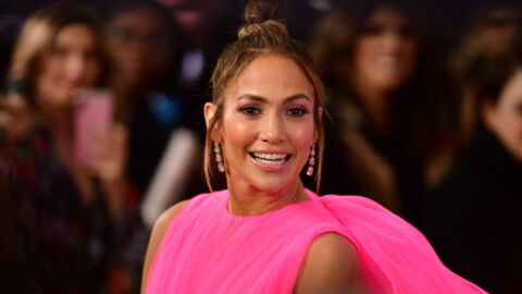 Mit fast 50: Jennifer Lopez zeigt, was sich unter ihrem Shirt verbirgt