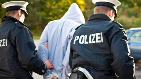 Berliner Polizei lässt Tunesier mit 18 Identitäten frei