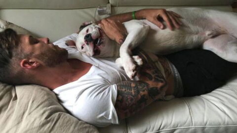 Mann entdeckt dieses Foto im Netz: Er ruft sofort die Polizei