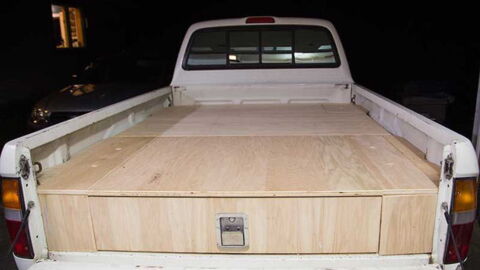 Dieser Mann hat seinen Lieferwagen für eine Reise umgebaut