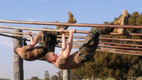 Ein beeindruckender Parcours! Diese Soldaten geben alles