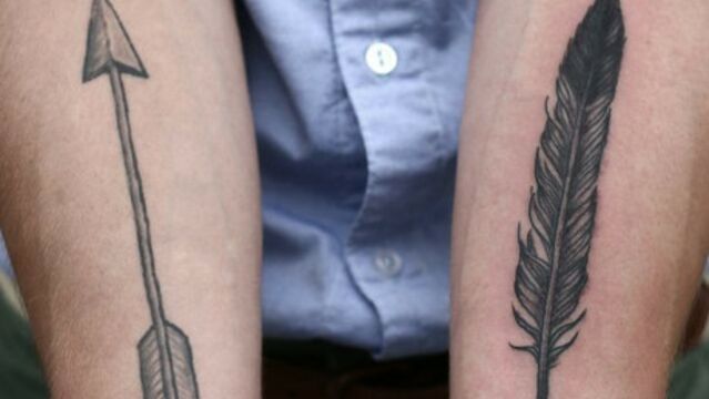 Unterarm tattoo mann pfeil