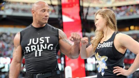 Ronda Rousey und The Rock halten im Ring zusammen