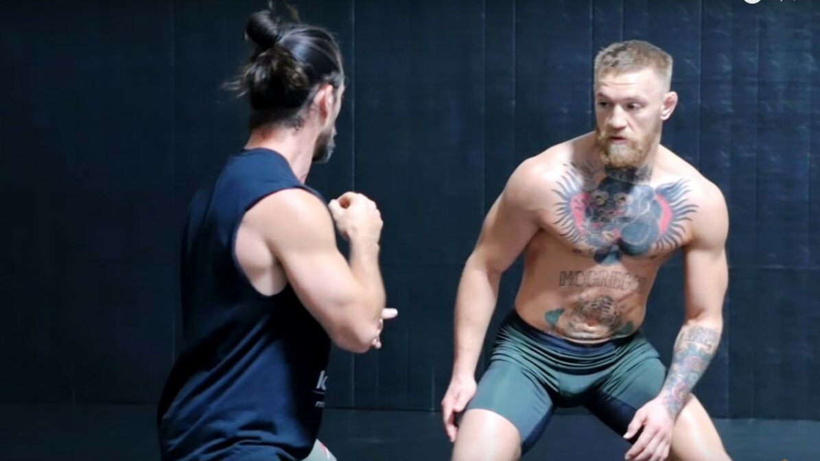 Das Geheimnisvolle Training Von Conor Mcgregor Mit Der Er Seine Beweglichkeit Verbessert