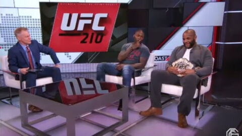 Daniel Cormier und Anthony Rumble Johnson streiten im TV wie Kinder um einen Sessel