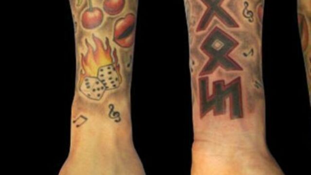 Unterarm tattoo männer kreuz