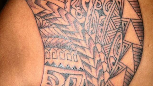 Schulterblatt männer tattoo motive Die Tattoo