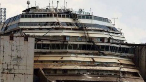Fotos zeigen das Innere der Costa Concordia nach dem Unglück