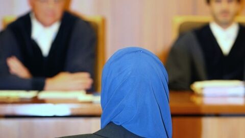 Klage gegen Kopftuch-Verbot: Gericht fällt jetzt Entscheidung