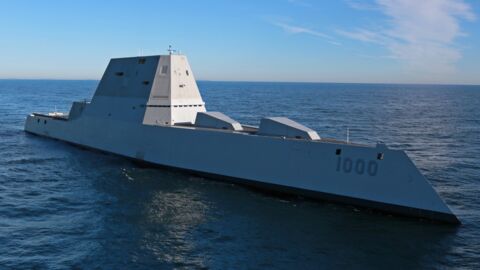 Das ist das neue Spielzeug der US-Marine. Und dieser Zerstörer hat ein Geheimnis!