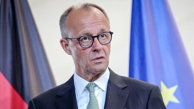 Regenbogenfahne, Reichstagsgebäude, Bundeskanzler, Bundestag, CSD