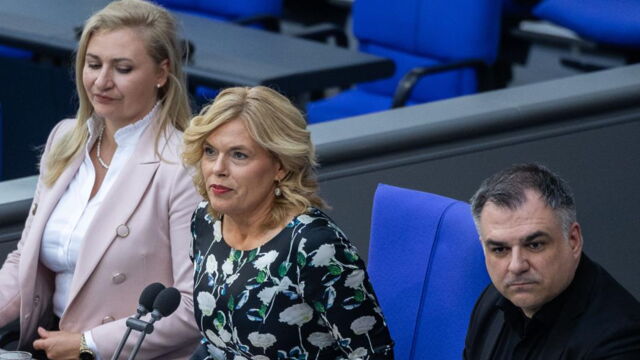 Bundestagspräsidentin, Rauswurf, Regel, Kleiderordnung