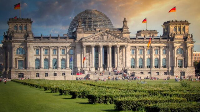 Vom Brand zur Wiedergeburt: Die unglaubliche Geschichte des Reichstags