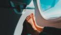 Schuhe im Flugzeug ausziehen? Deshalb solltet ihr es unter keinen Umständen tun