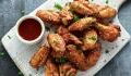 Chicken Wings: Eine unerwartete Beilage verdirbt Frau den Appetit