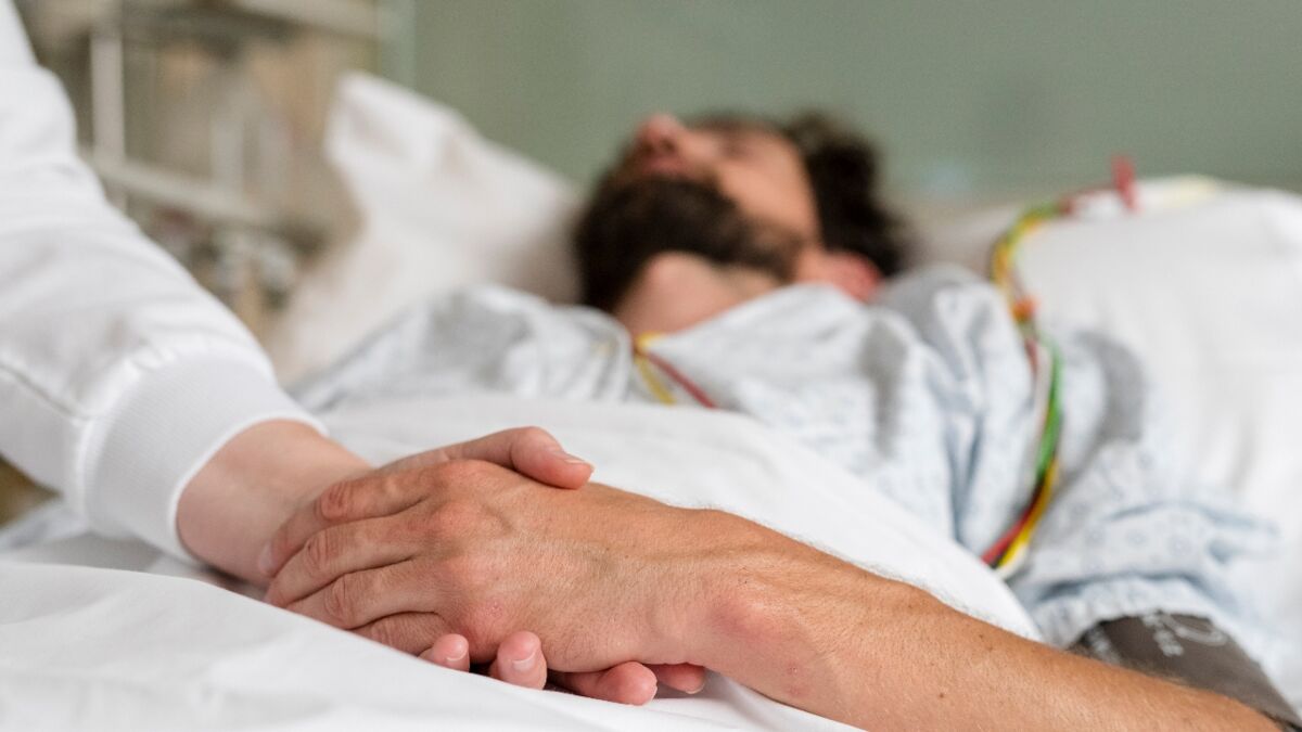 Luzidität kurz vor dem Tod Hospizschwester erklärt das häufige Phänomen