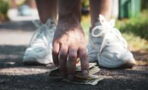 Geld auf der Straße: So gehst du richtig mit gefundenem Geld um