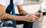 Forscher erklärt: So kann man die Lebensdauer seines Tattoos berechnen