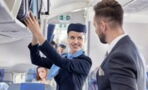 Für ein Date mit der Stewardess riskiert Fluggast das Leben der Passagiere
