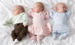 Keine Drillinge: Frau bringt in einem Monat drei Kinder zur Welt
