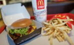McDonald’s-Mitarbeiter erklären, mit welchem Trick ihr weniger zahlt und frischere Produkte serviert bekommt