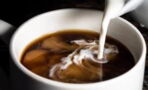 Kaffee: Diese wertvolle Wirkung wird durch die Zugabe von Milch reduziert