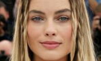 Margot Robbie: Seltsames Detail auf ihrem Foto beunruhigt Fans