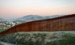 Stück der Berliner Mauer zwischen den USA und Mexiko: Die Symbolik dahinter