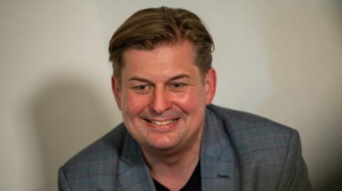 Trotz Auftrittsverbot und anderer Skandale: Maximilian Krah (AfD) muss dennoch nicht am Hungertuch nagen