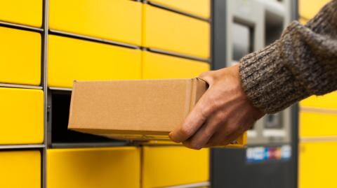 Änderung an DHL-Packstationen: Wer diese App nicht hat, kommt künftig nicht mehr an sein Paket
