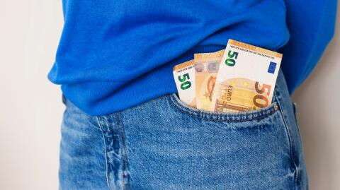 100 Euro vom Staat geschenkt und ihr müsst nichts dafür tun