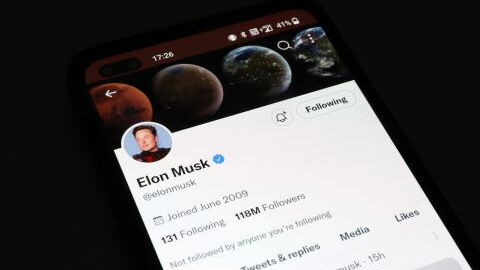 Elon Musk verkauft erneut Tesla-Aktien in Milliardenhöhe