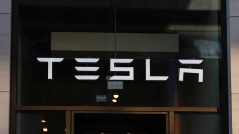Totales Tesla-Chaos in Deutschland: Elon Musk laufen die Arbeitenden weg