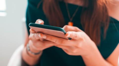 Studie enthüllt: Aus diesem Grund nutzen Frauen Tinder wirklich