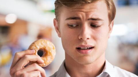 Junger Mann verzichtet einen Monat lang auf Zucker: Das passiert mit seinem Körper