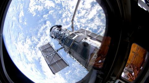 NASA zeigt beeindruckende optische Täuschung durch Hubble-Teleskop