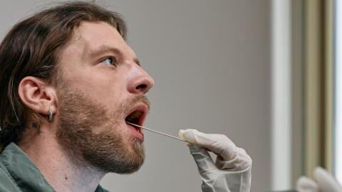 DNA-Test deckt auf: Mann hat 18 Halbgeschwister